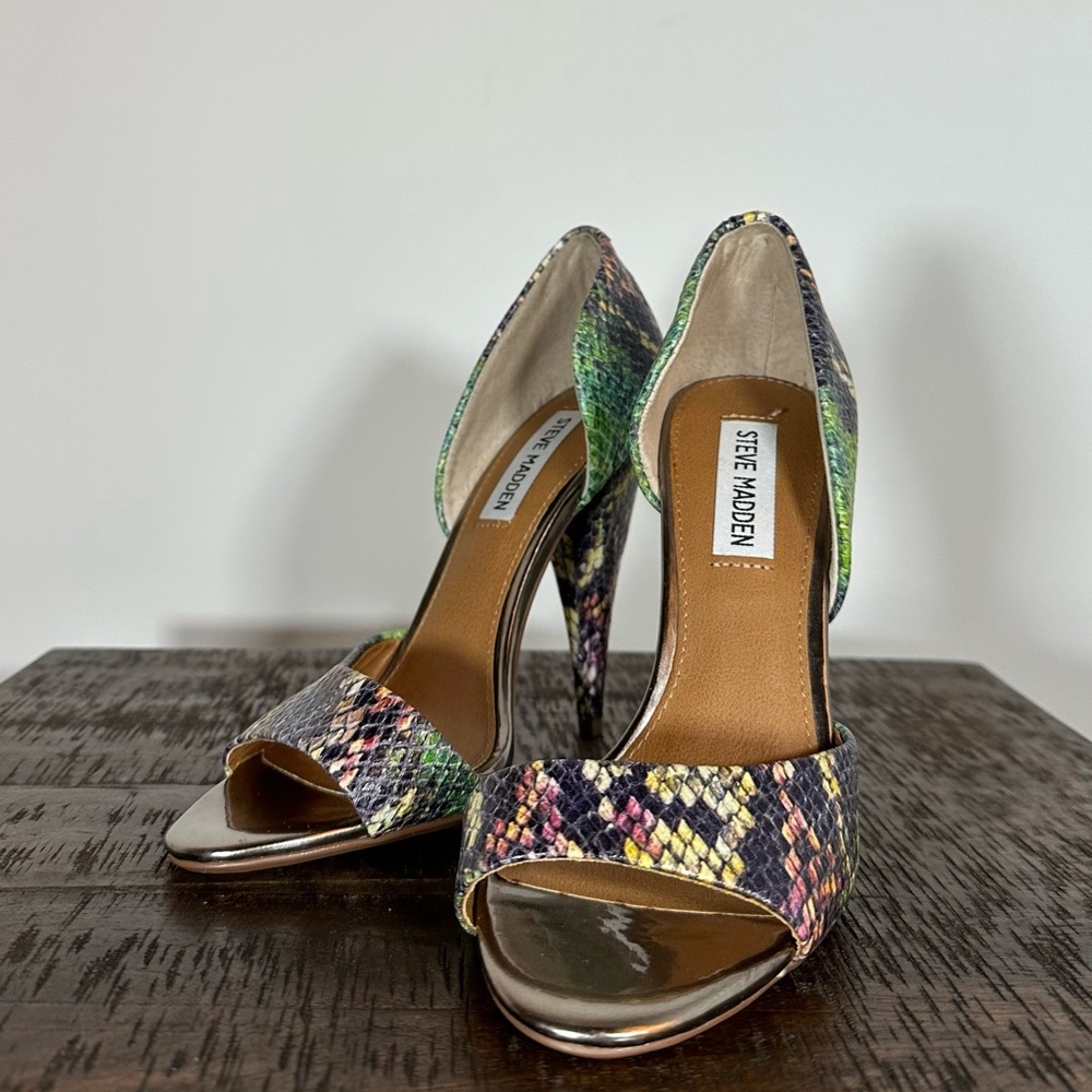 Multi Color Metallic Heels - Picture 2 of 7